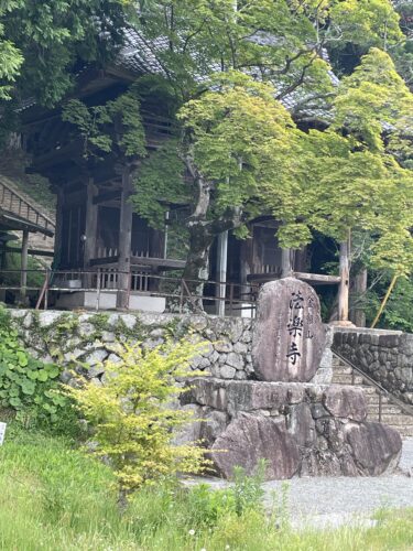 【神河町ウォーク①】（中村地区）　犬寺の参道から越知川沿いにピノキオ館まで歩いてみました。